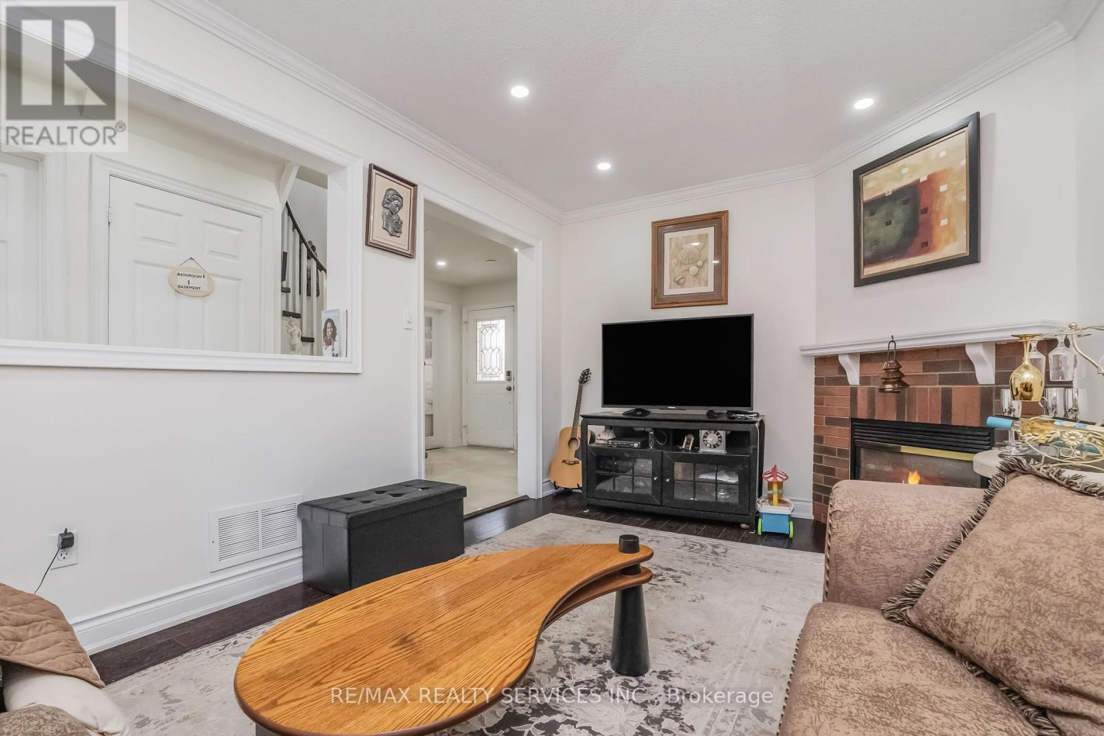 27 COLLEYVILLE STREET - 10