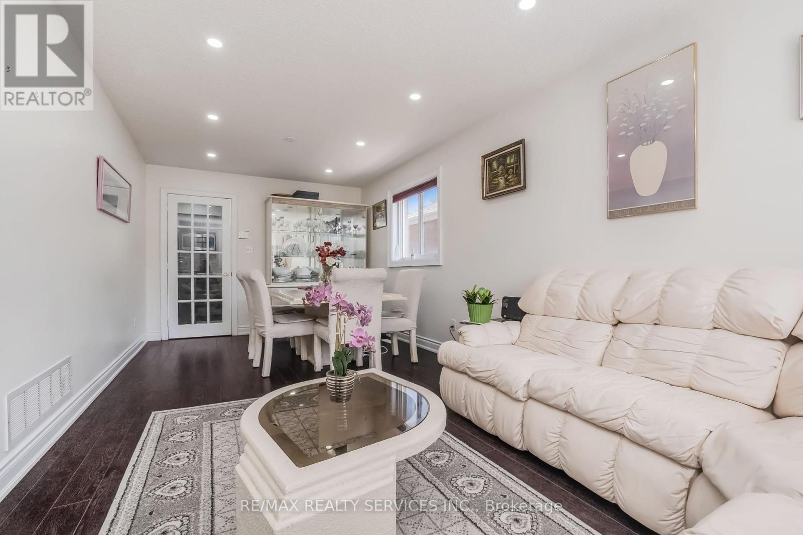27 COLLEYVILLE STREET - 7