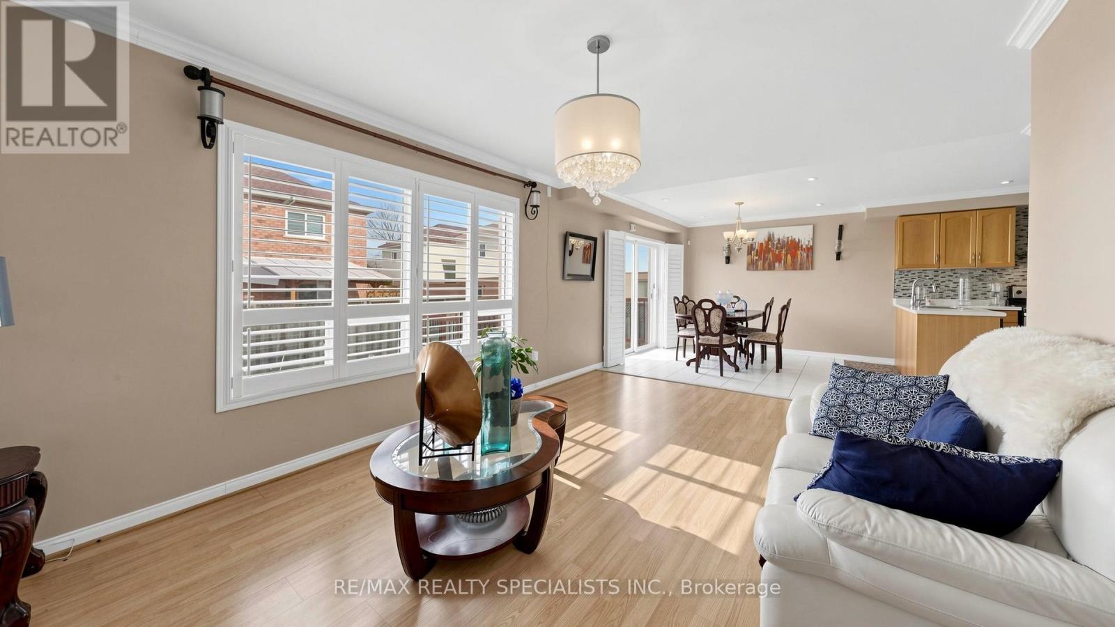 193 QUEEN MARY DRIVE - 10