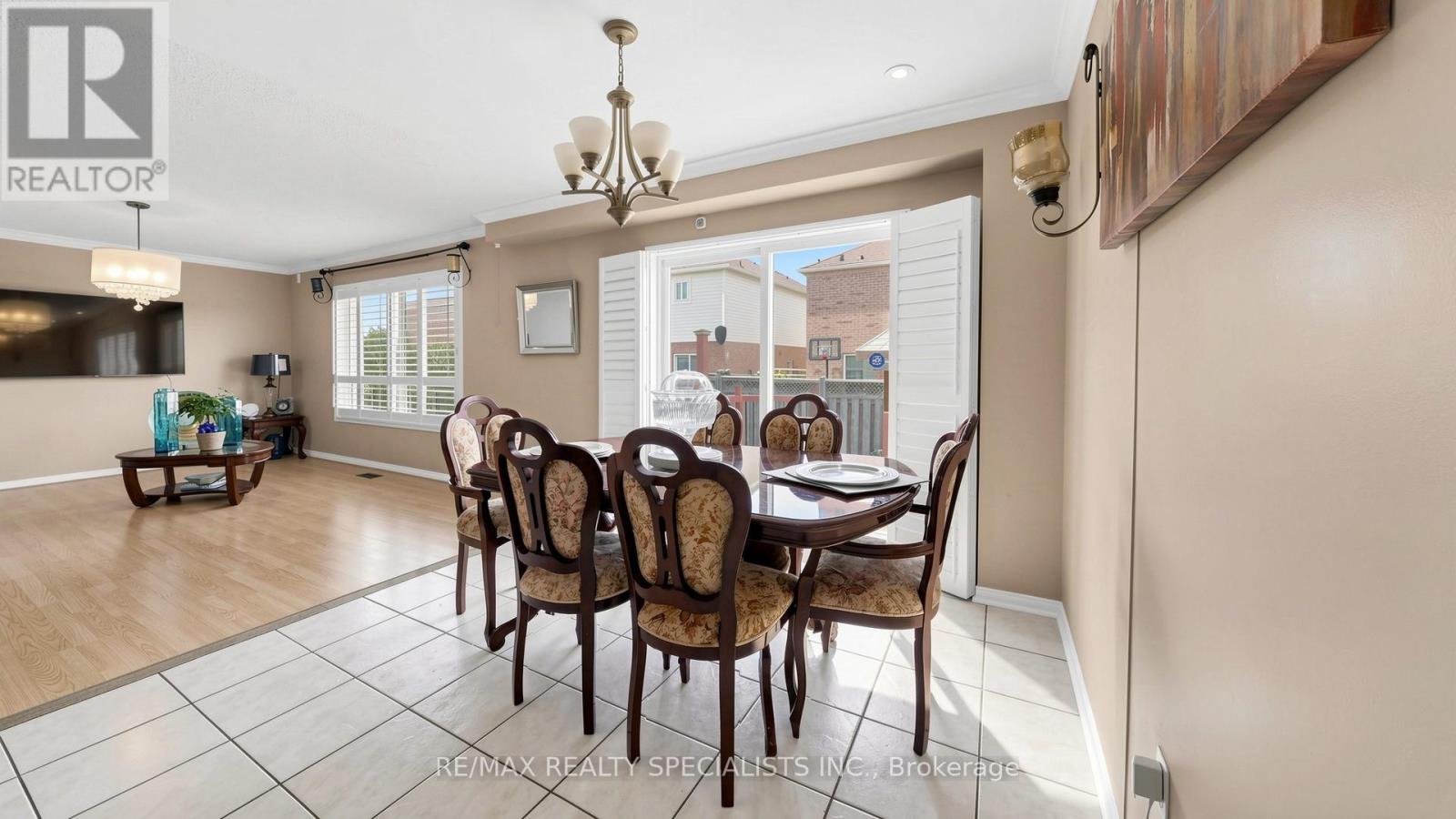 193 QUEEN MARY DRIVE - Image 11