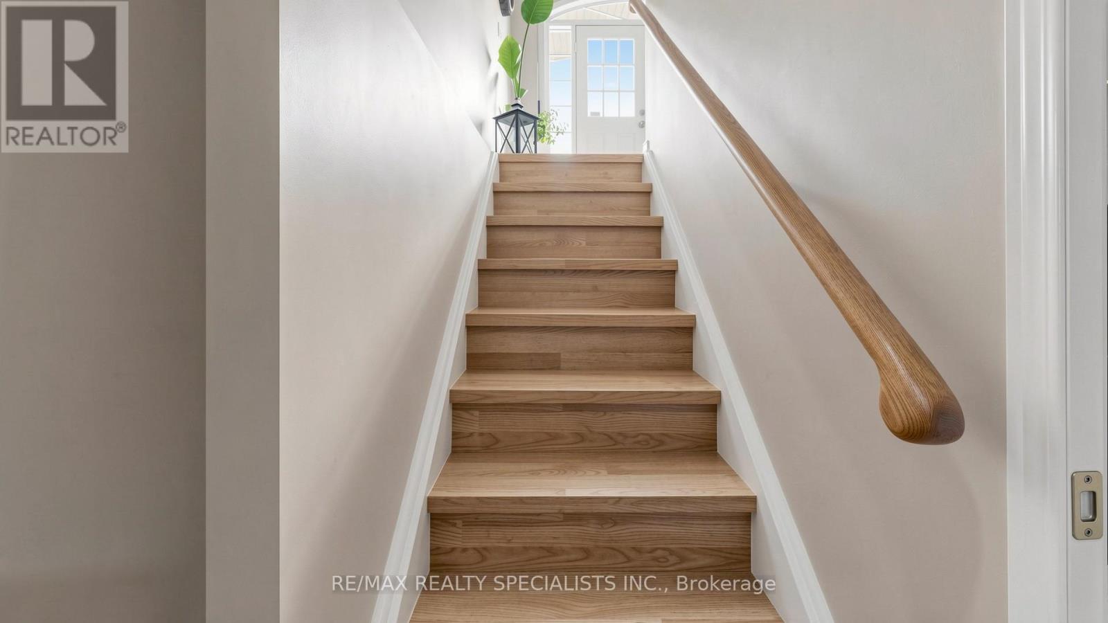 193 QUEEN MARY DRIVE - 39