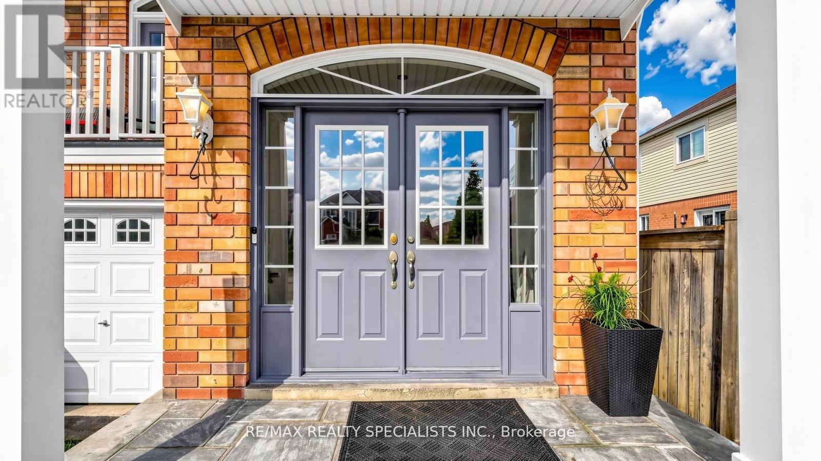 193 QUEEN MARY DRIVE - Image 4