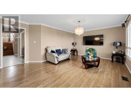 Bedroom 2 - 193 Queen Mary Drive, Brampton, ON L7A1Y3 Photo 9