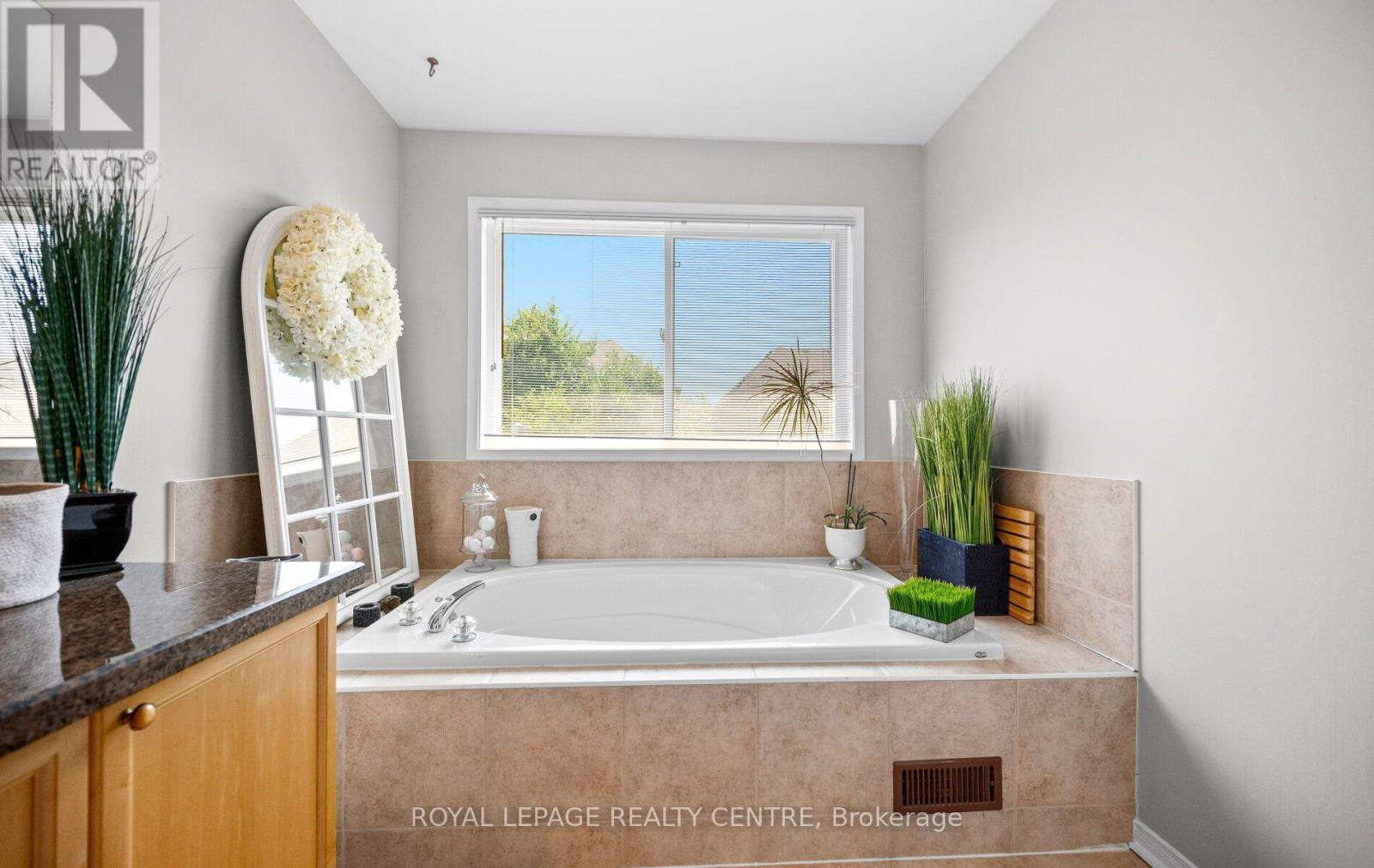 3092 OWLS FOOT DRIVE - 22