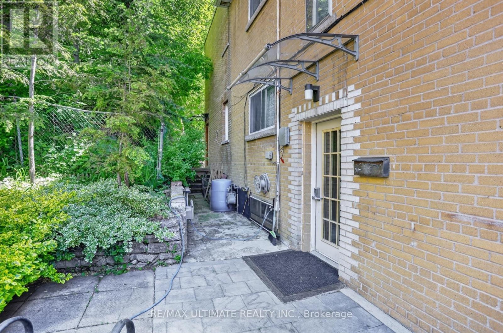177 VARSITY ROAD - 26