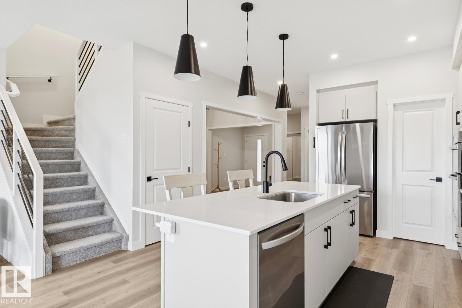 15666 18 AV SW - Image 4