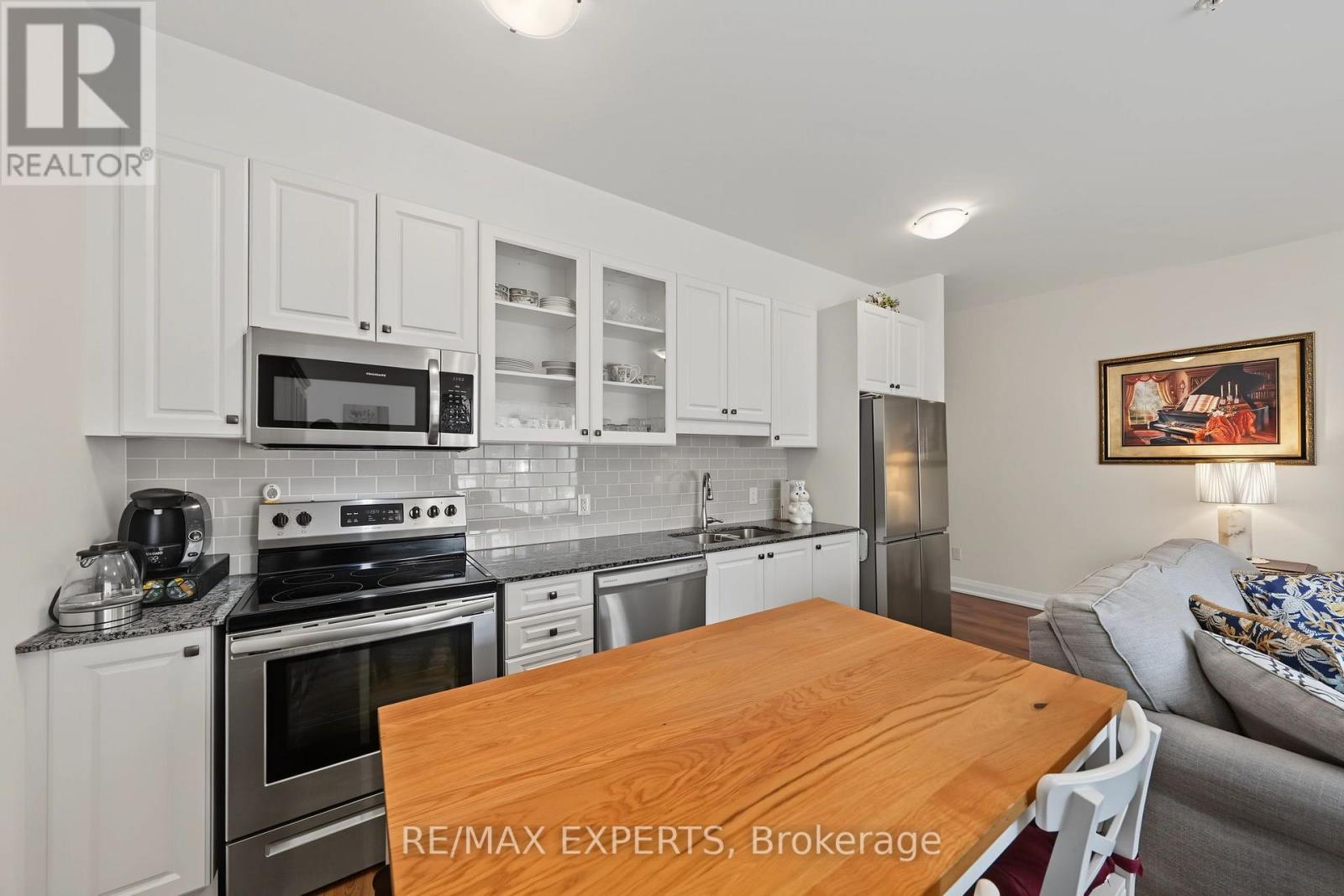 #105 64 QUEEN STREET S - Image 7