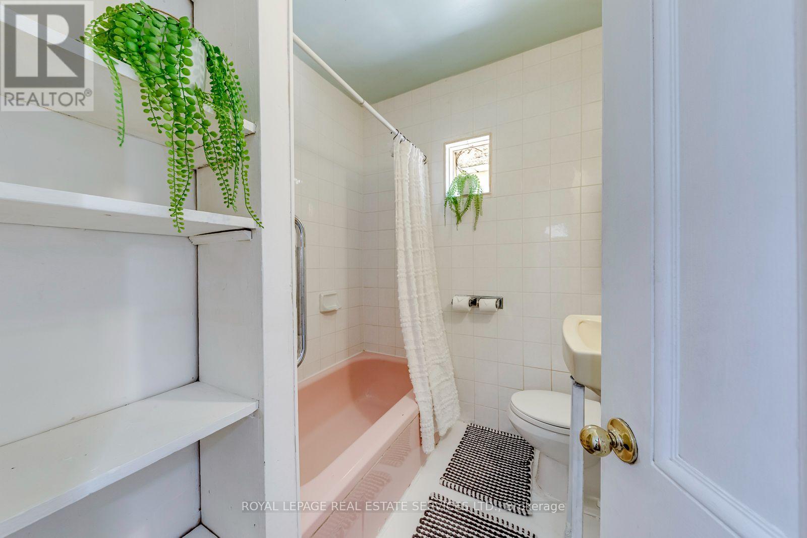 10 THATCHER AVENUE - Image 6