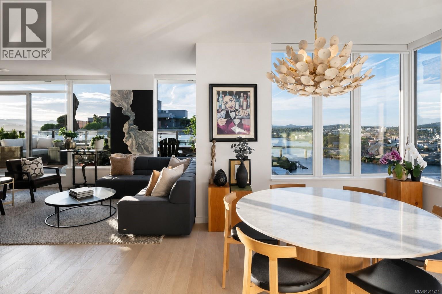1304 363 Tyee Road, Victoria