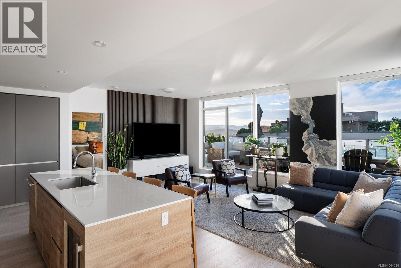 1304 363 Tyee Road, Victoria
