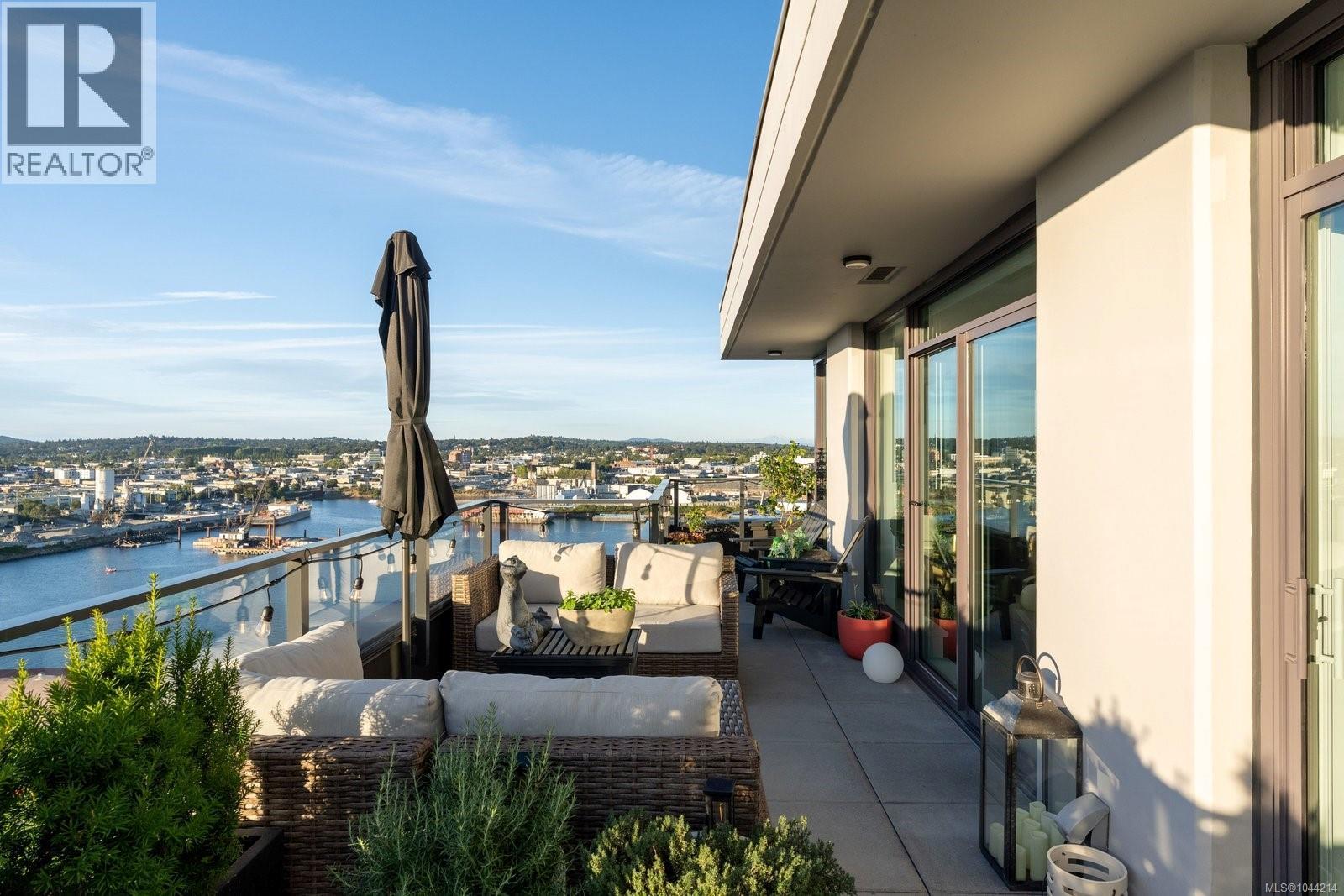 1304 363 Tyee Road, Victoria