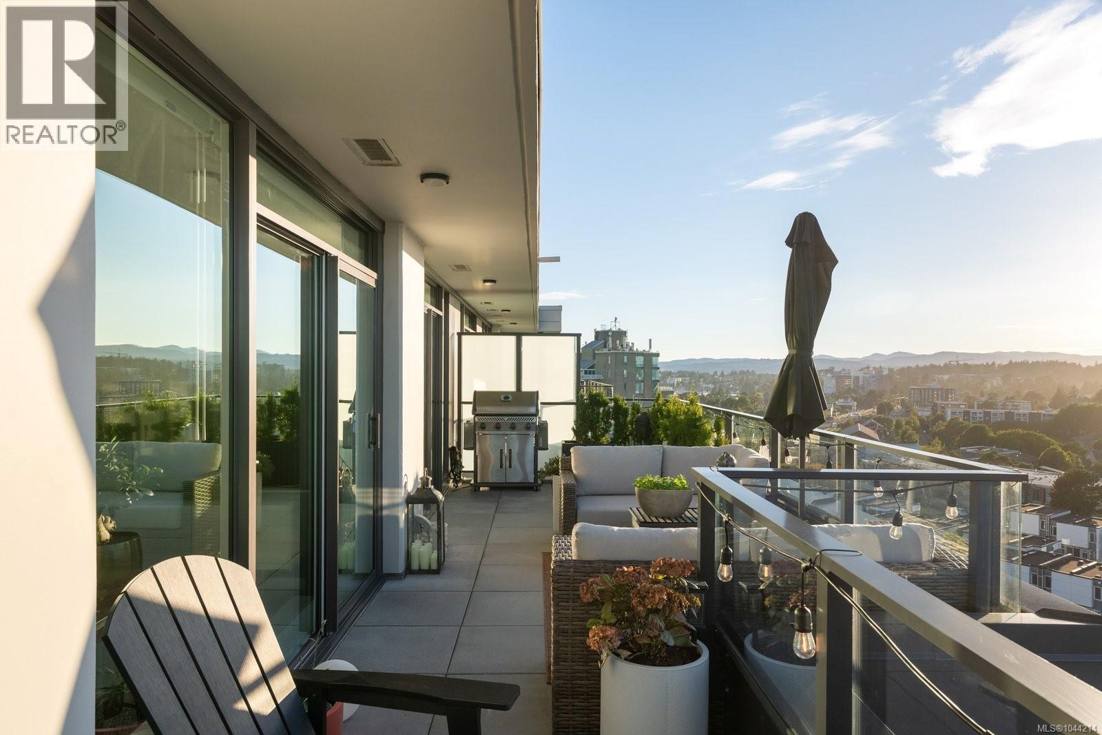 1304 363 Tyee Road, Victoria