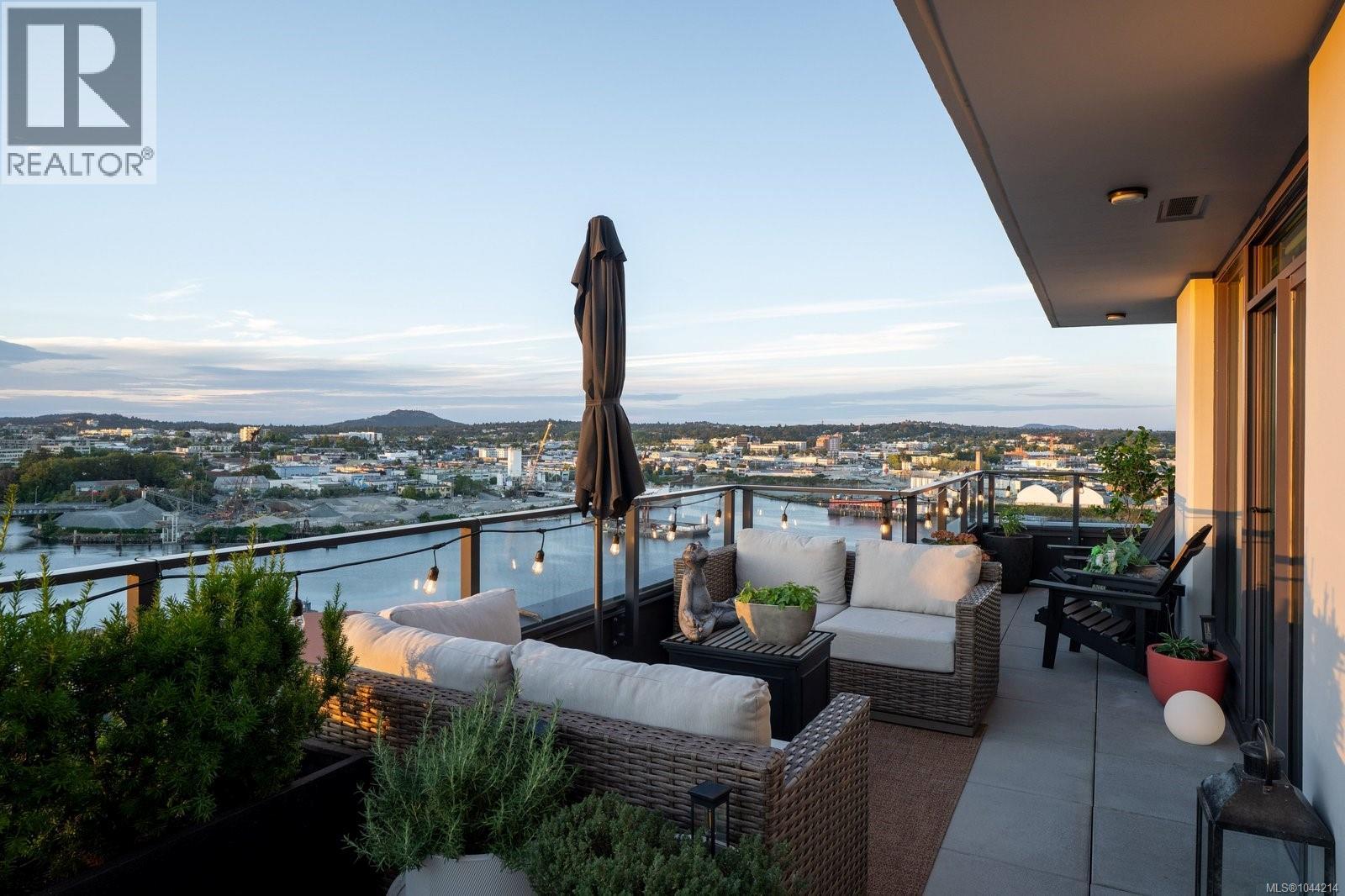1304 363 Tyee Road, Victoria