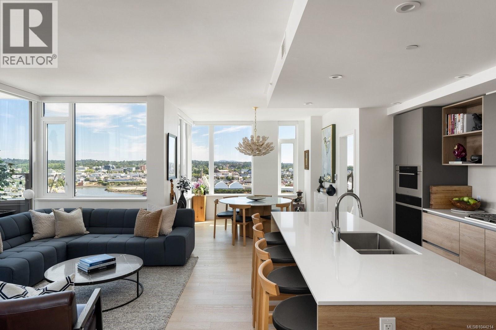 1304 363 Tyee Road, Victoria