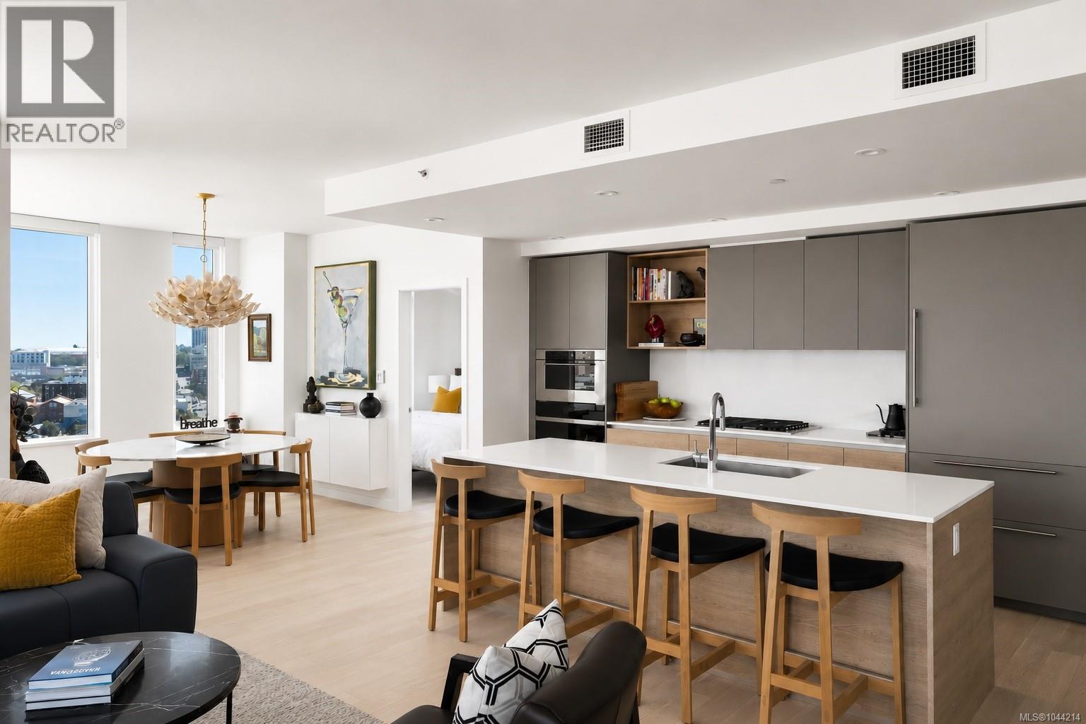 1304 363 Tyee Road, Victoria