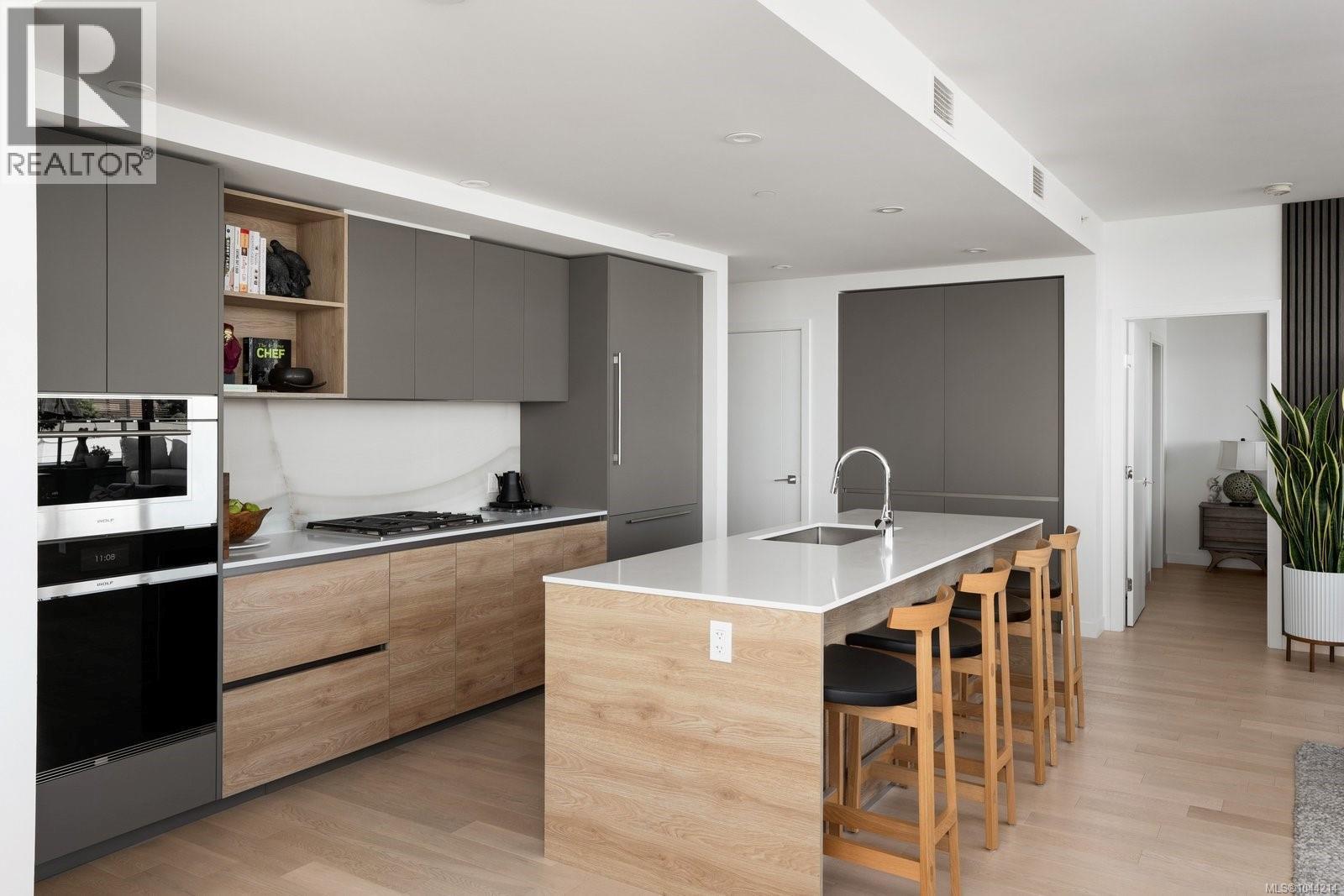 1304 363 Tyee Road, Victoria