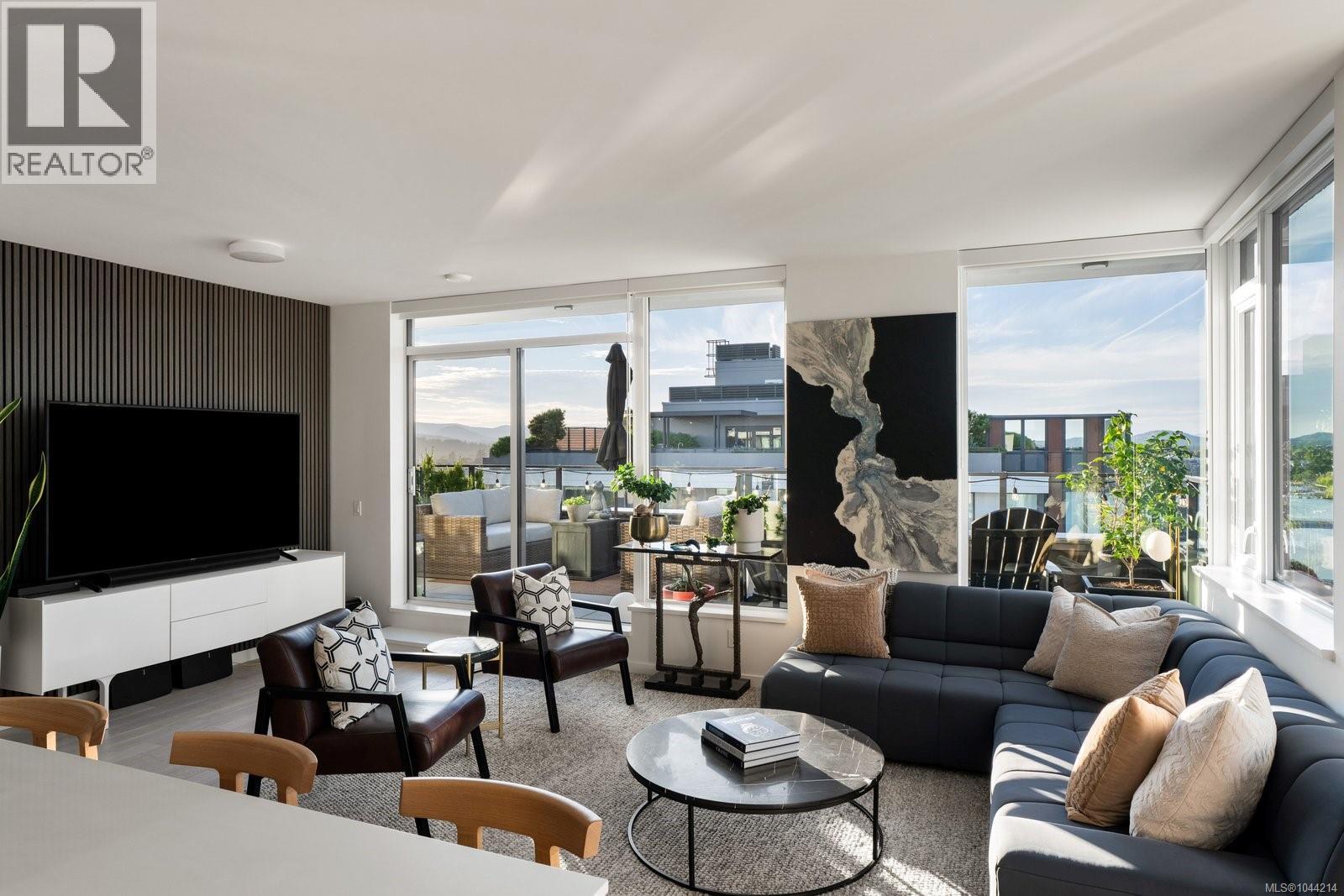 1304 363 Tyee Road, Victoria