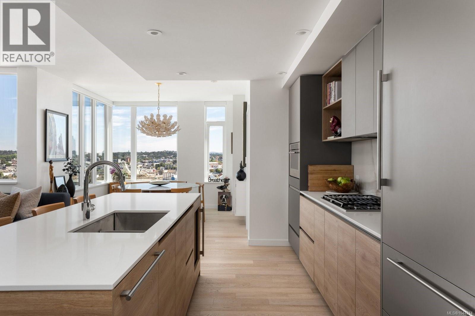 1304 363 Tyee Road, Victoria