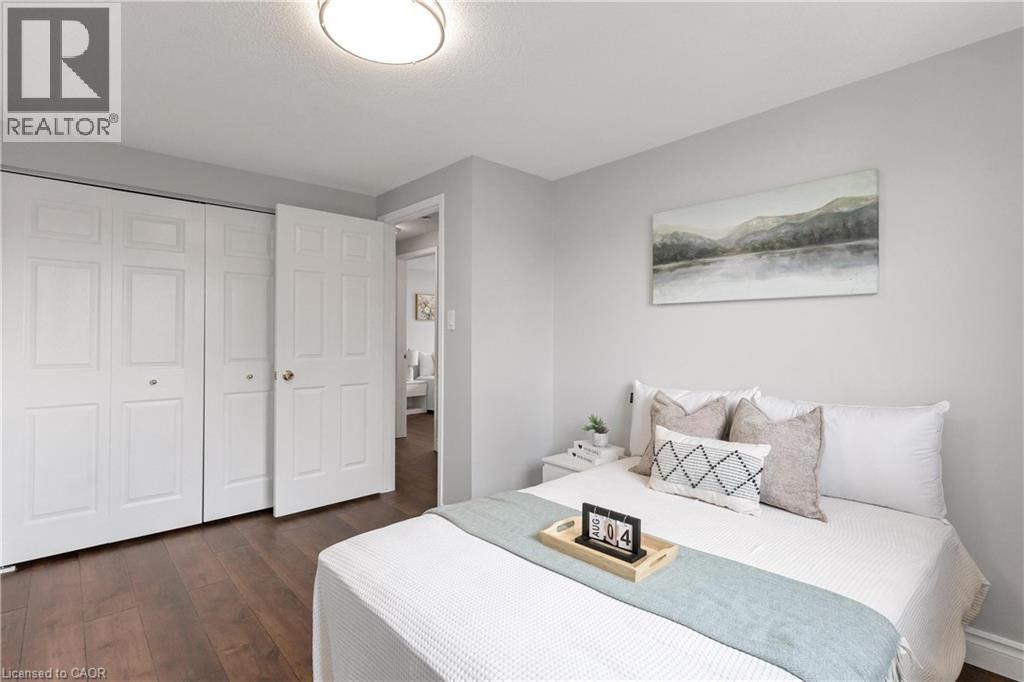 111 OPRINGTON Court - Image 18