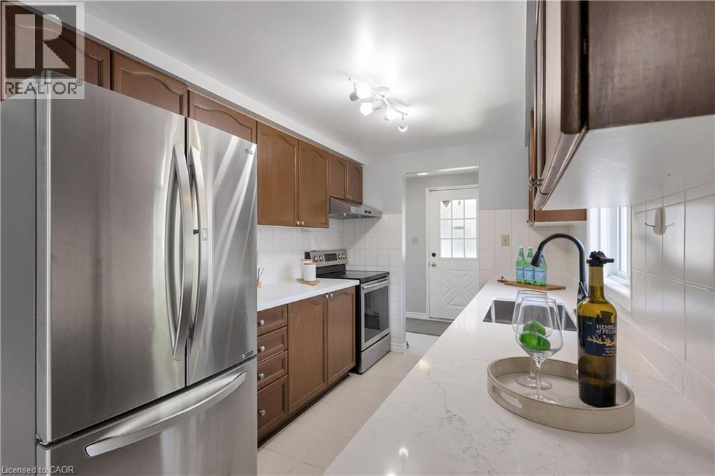 111 OPRINGTON Court - 7