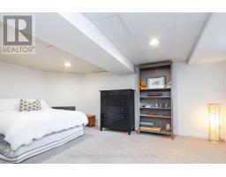 306 Oakwood Court, Newmarket, ON L3Y3C8 Photo 34