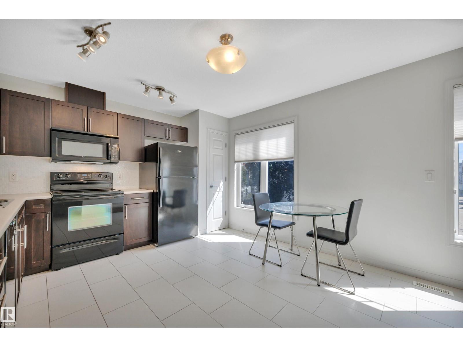 1633 Towne Centre BV NW - 17
