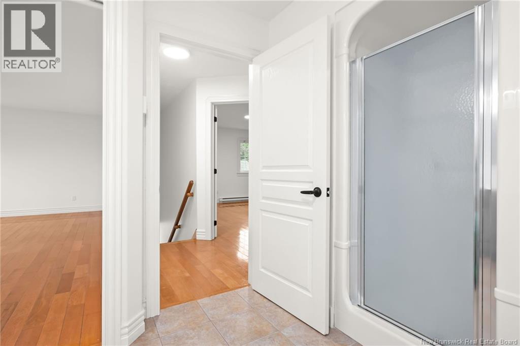 48 Barrington - Image 23