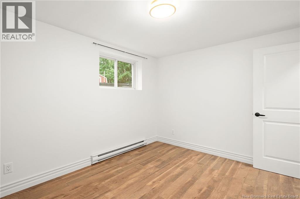 48 Barrington - Image 29