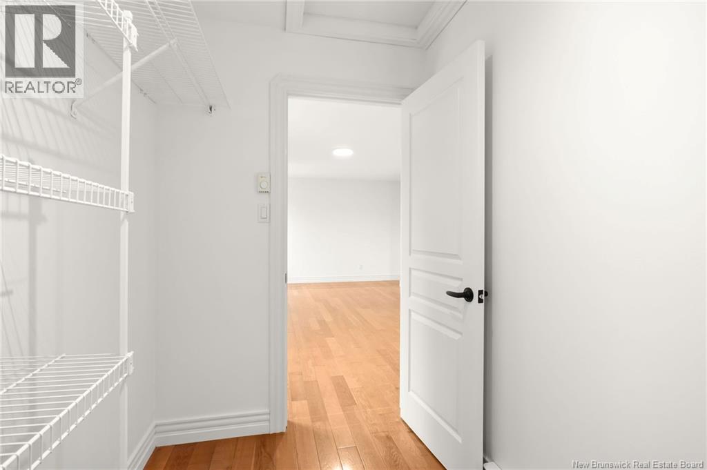 48 Barrington - Image 31