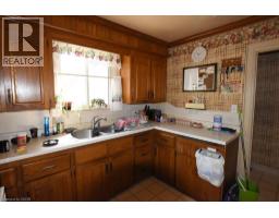 Mud room - 21 Nelson Street, Simcoe, ON N3Y3E4 Photo 8