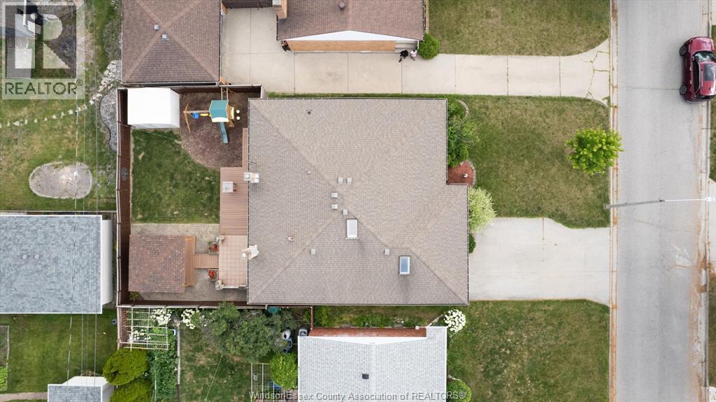 850 GREENDALE DRIVE - 36