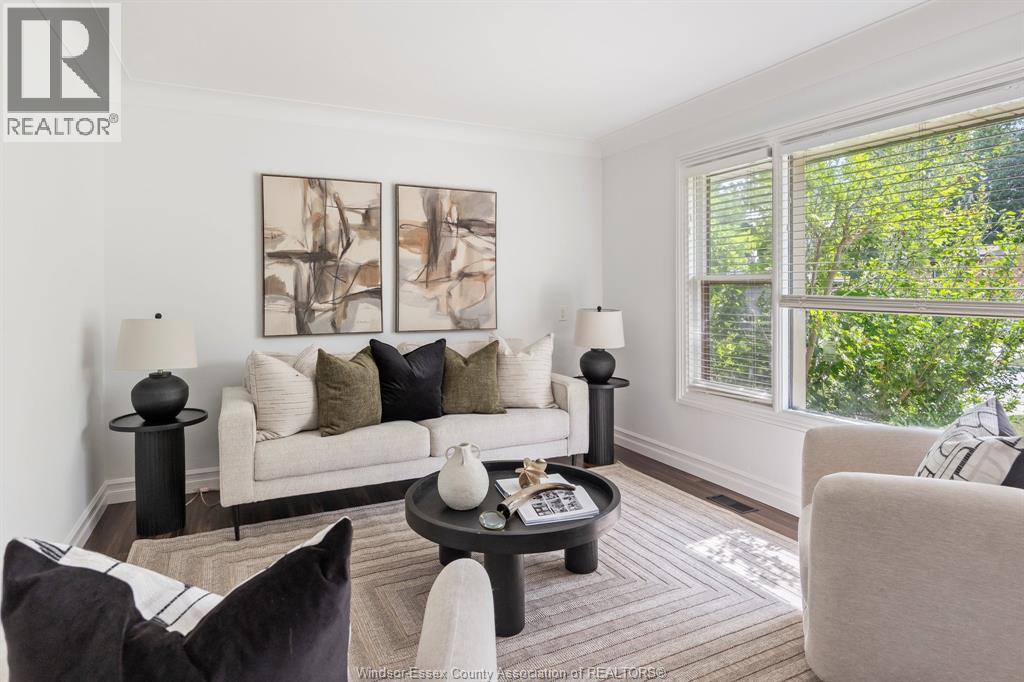 850 GREENDALE DRIVE - 4
