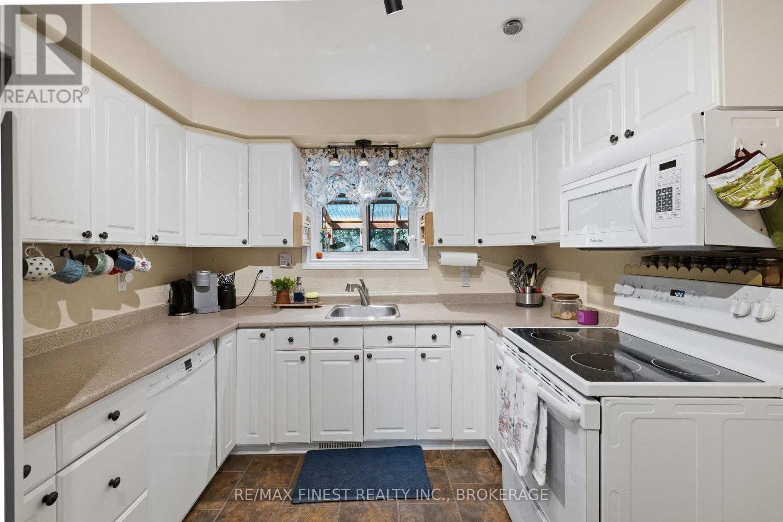 780 CEDARWOOD DRIVE - 12