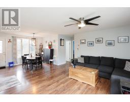 Family room - 7 Hawk Street, Kawartha Lakes, ON K0M2T0 Photo 8