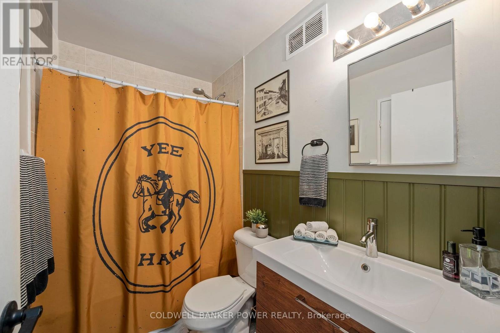 #1105 573 MORNINGTON AVENUE - 13