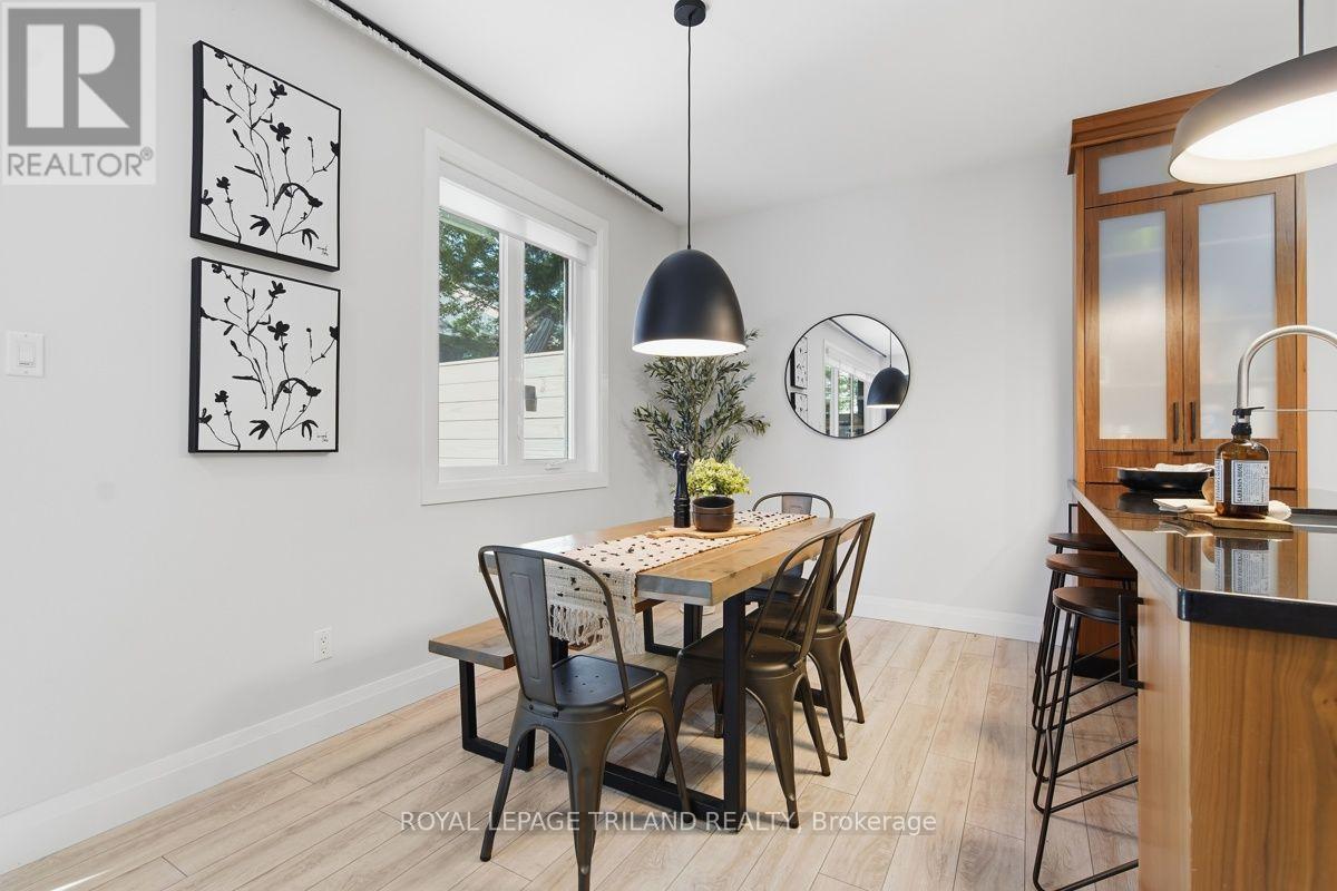 #4 433 HYDE PARK ROAD - Image 15