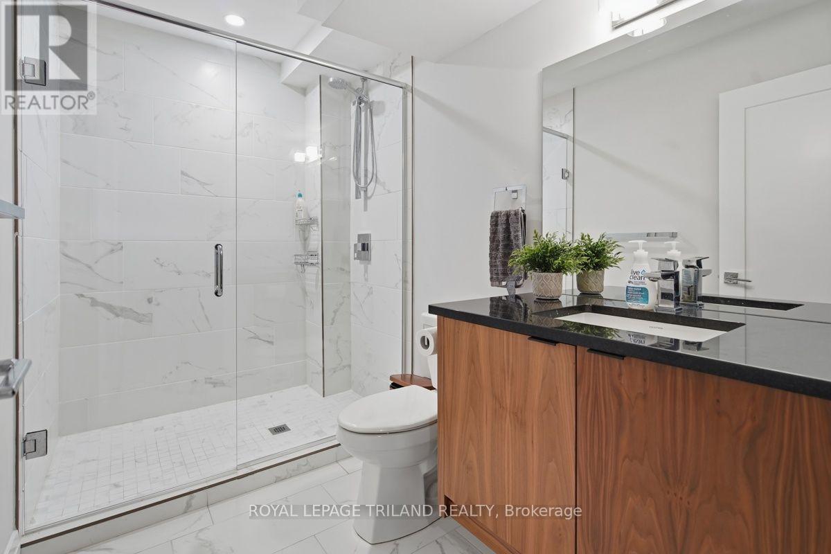#4 433 HYDE PARK ROAD - Image 34