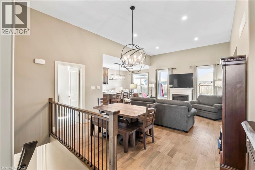 86 FORBES Crescent - 12