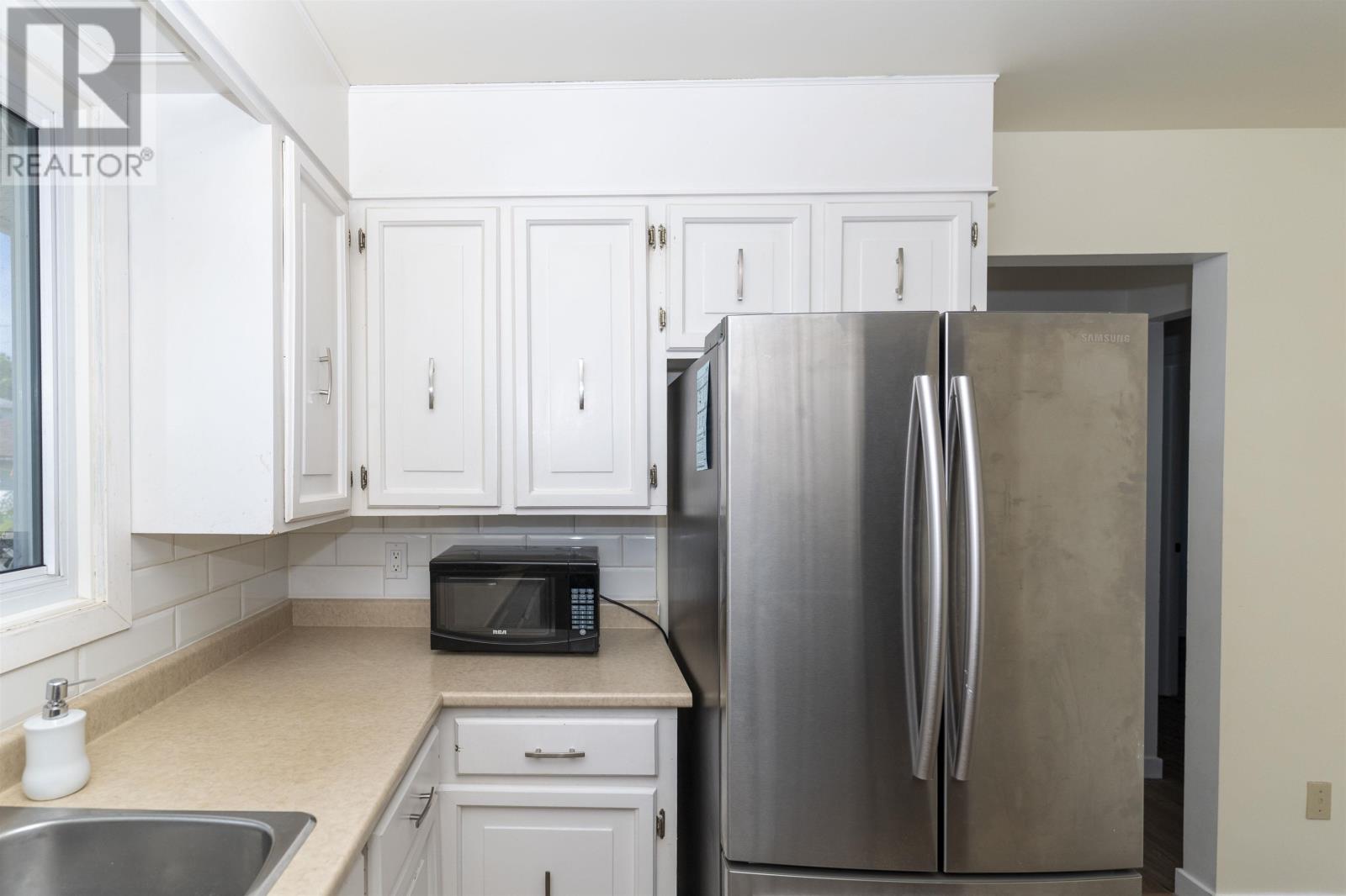 400 Victoria AVE W - Image 11