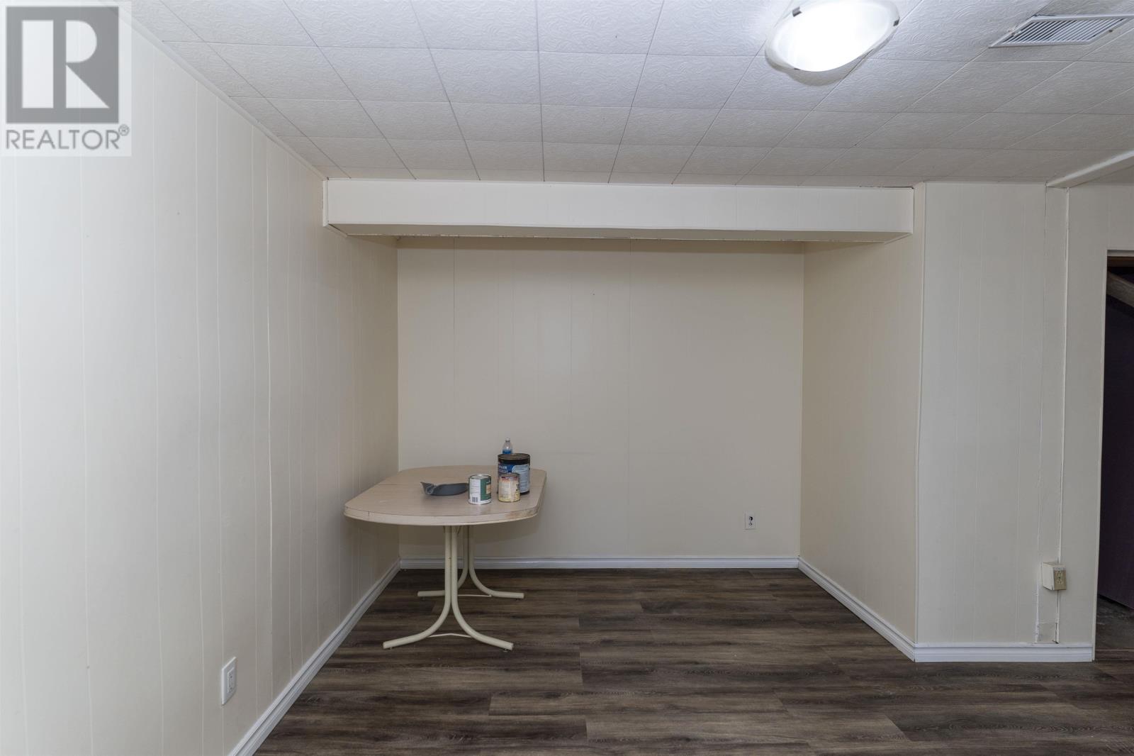 400 Victoria AVE W - Image 37