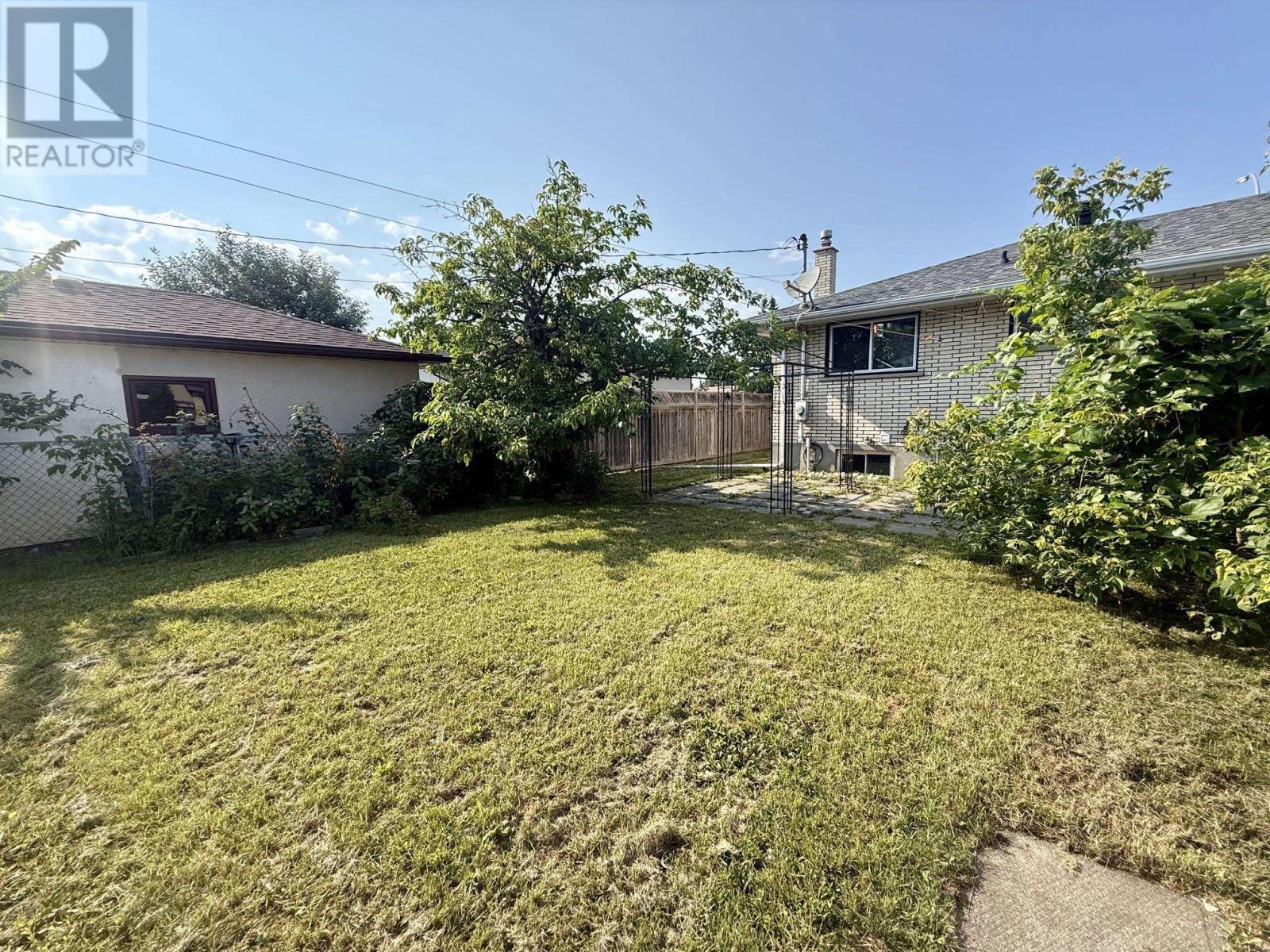 400 Victoria AVE W - Image 47