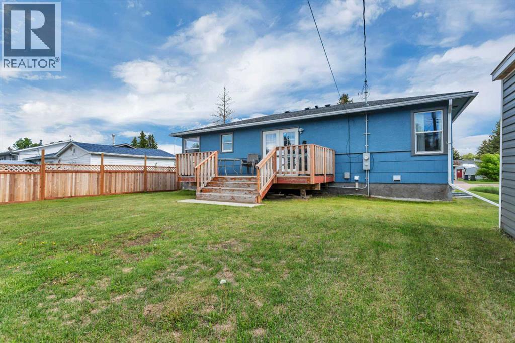 5012 62 Avenue - 34