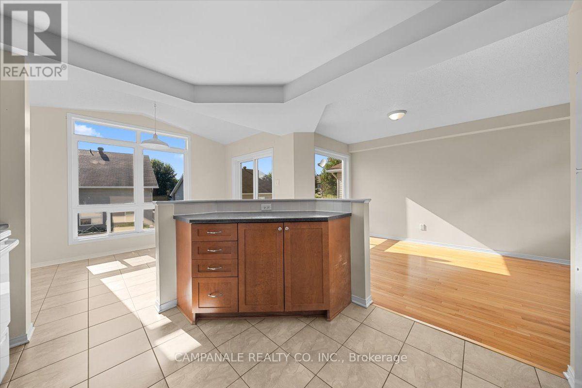 104 WOLFF CRESCENT - 13