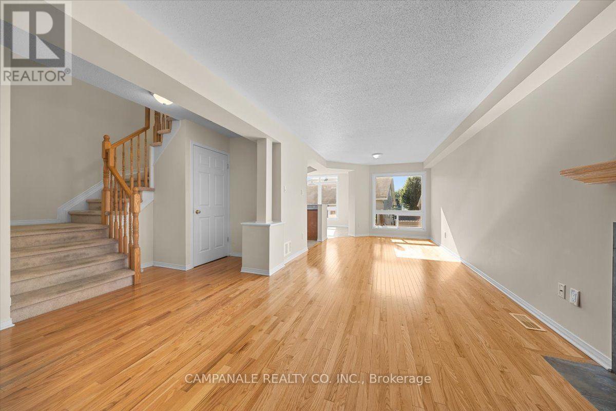 104 WOLFF CRESCENT - 5