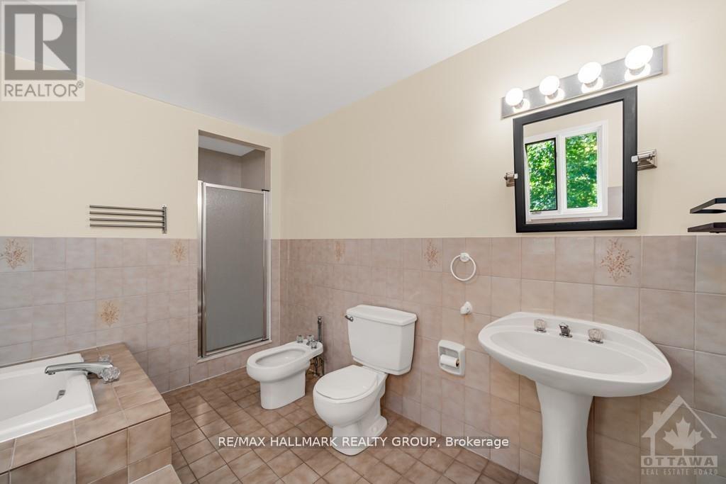6 Bed, 5 Bath House for Rent in Ottawa – 95 MACNABB PLACE, Ottawa – MLS# X13639270 - Image 16