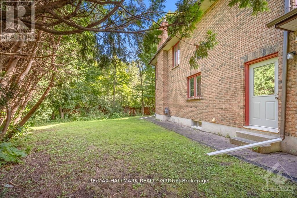 6 Bed, 5 Bath House for Rent in Ottawa – 95 MACNABB PLACE, Ottawa – MLS# X13639270 - Image 30