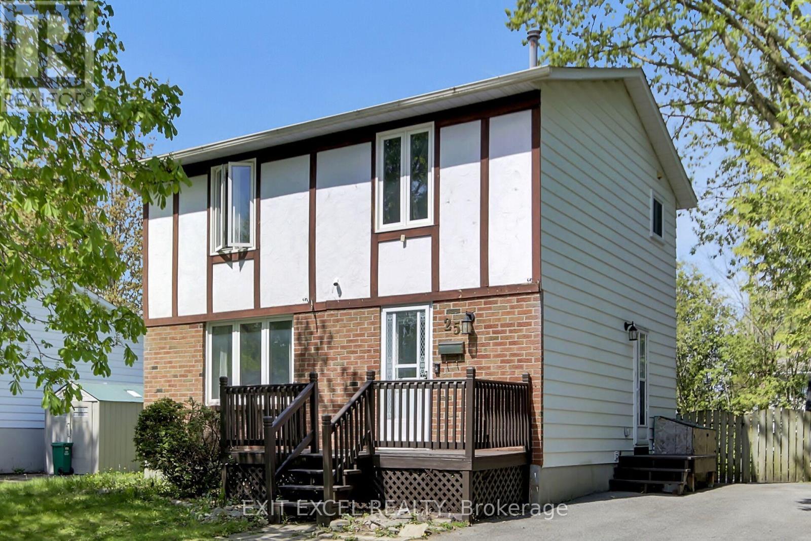 Welcome Home to 25 Uxbridge Cres