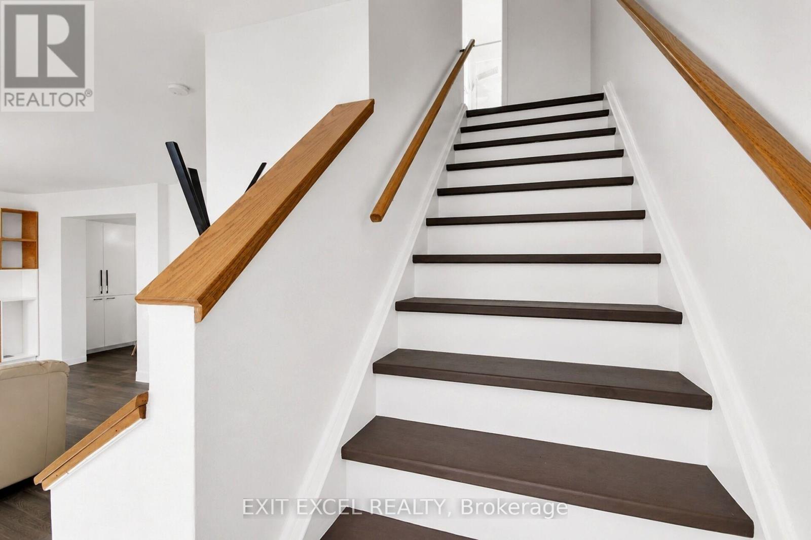 25 UXBRIDGE CRESCENT - 15