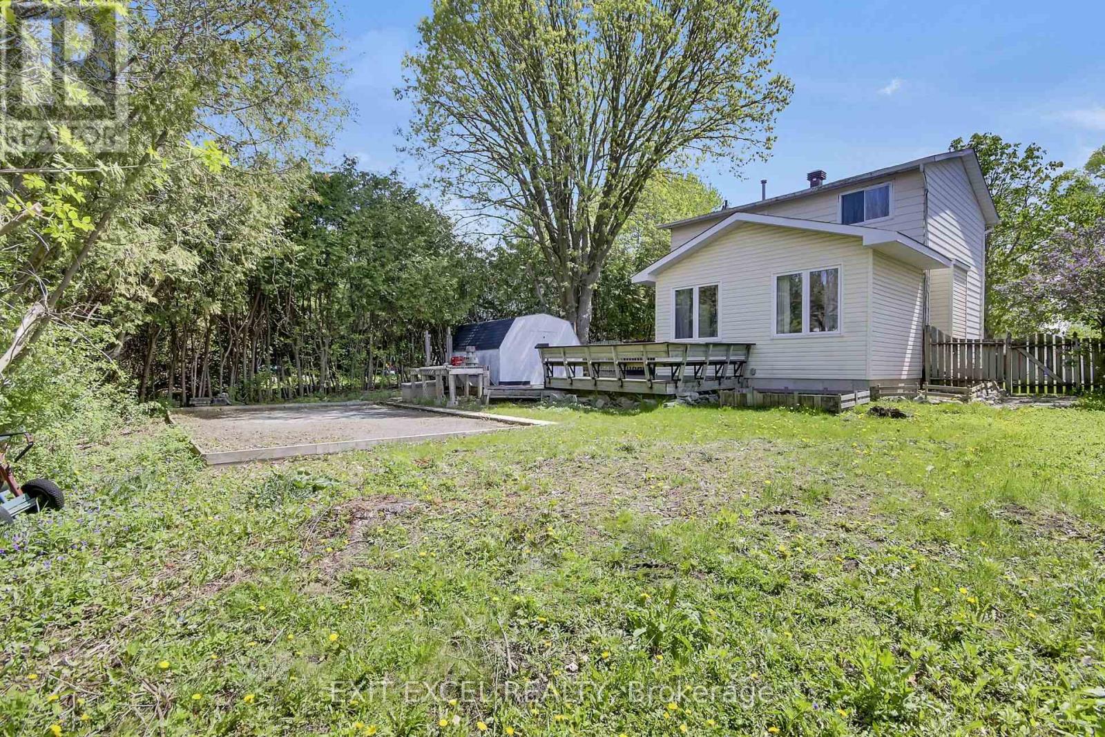 25 UXBRIDGE CRESCENT - 33