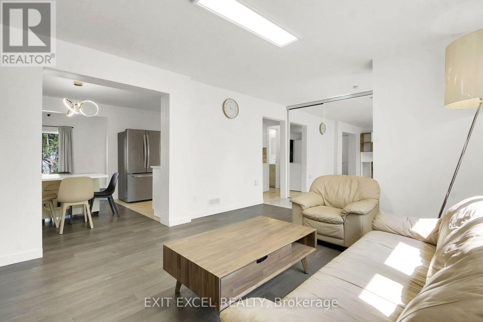 25 UXBRIDGE CRESCENT - 5